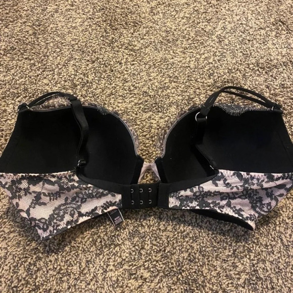 Victoria’s Secret Bling Rhinestone Lace Black & Pink Push-Up Bra - Picture 4 of 6